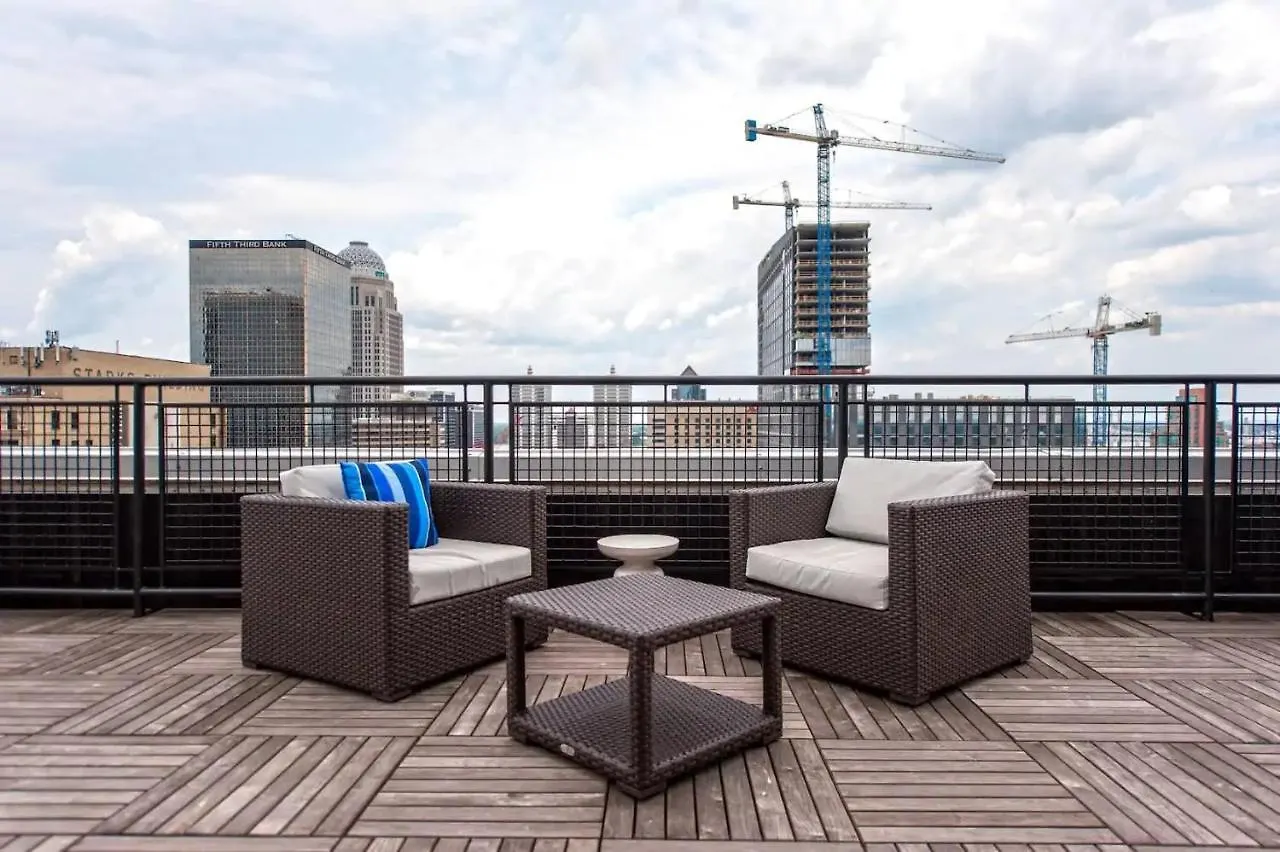 Cozystays Stylish Apartment In Downtown Louisville