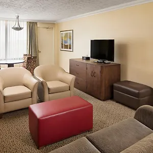 Crowne Plaza Airport Expo Ctr By Ihg Otel