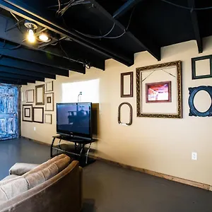 Holiday home Great Location-5 Bd/3 Ba-near Expo/ul/fair/yum/zoo, Louisville